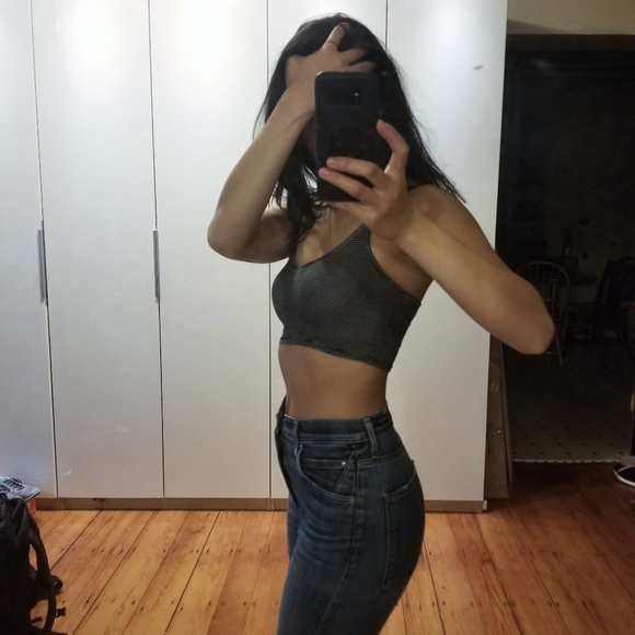 Cropped Top - Picture 4 of 4